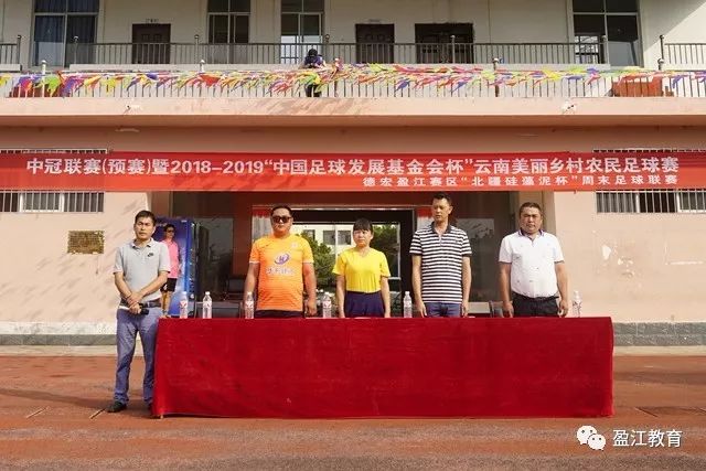梅西悼父，C罗一句话将对抗变温情