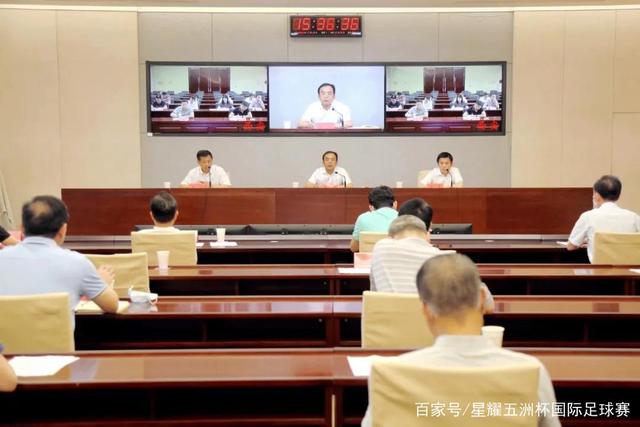 蔡康永的家族背景引发热议，网友热评不意外