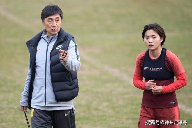 C罗的声明遭全队冷落，引发媒体及名宿批评